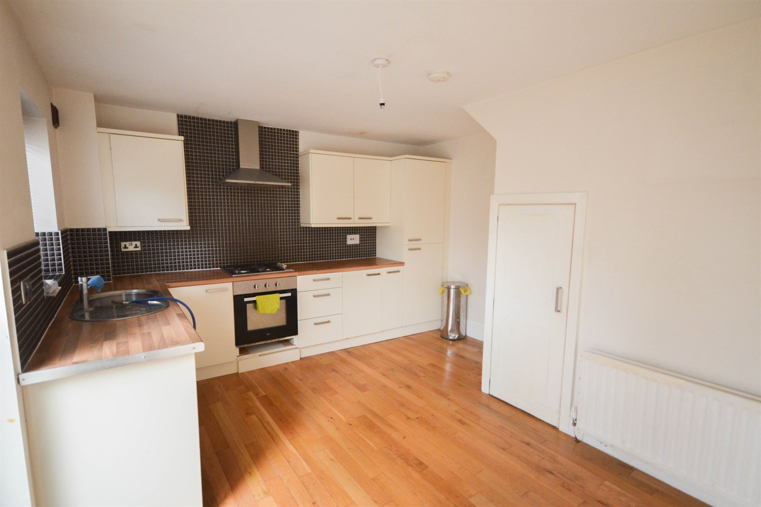 3 bed house for sale in North View, Jarrow  - Property Image 2