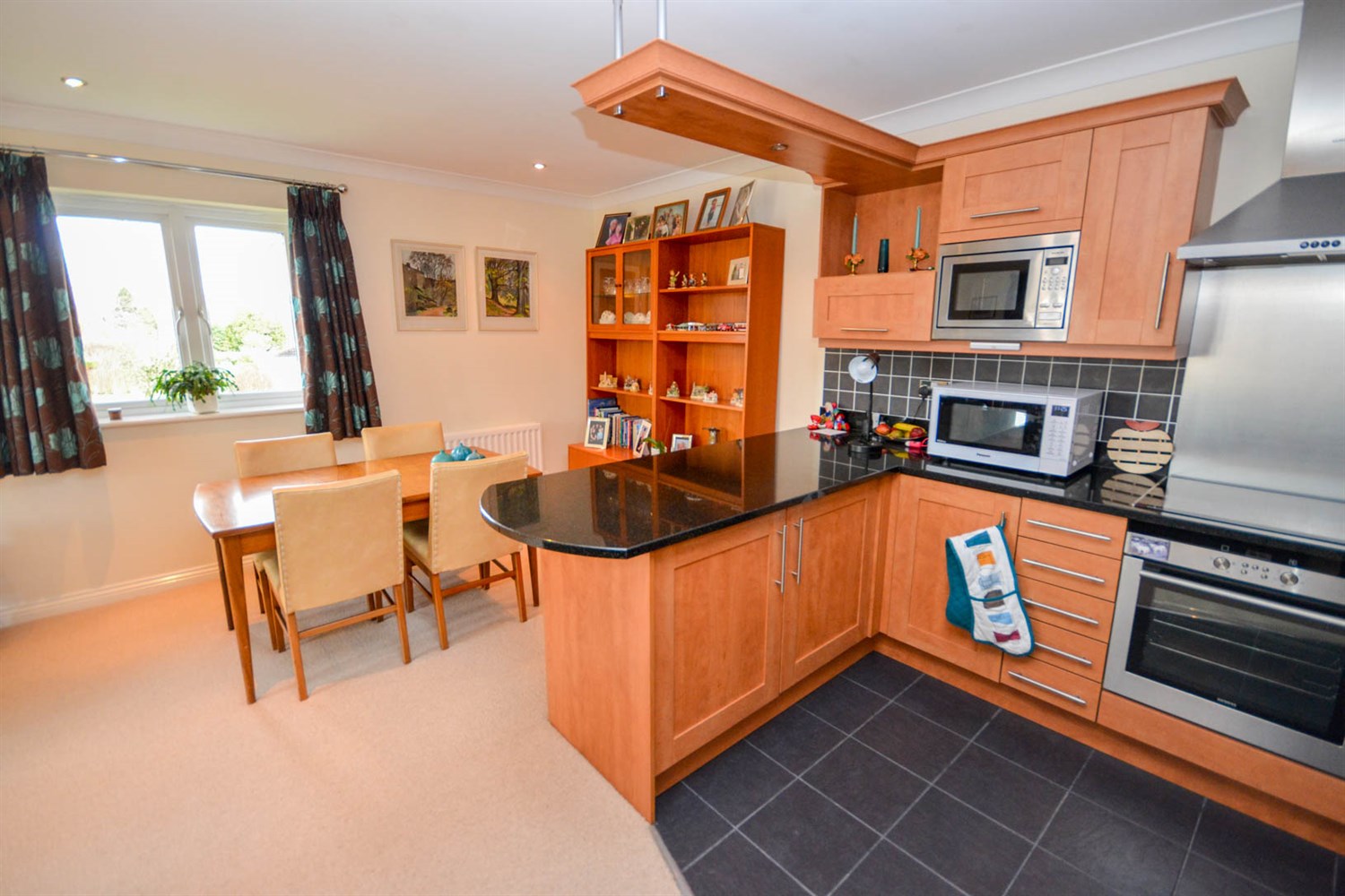 3 bed apartment for sale in Fencer Hill Square, Gosforth  - Property Image 6