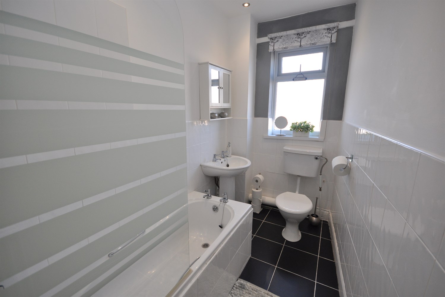 2 bed flat for sale in South View, Hazlerigg  - Property Image 6