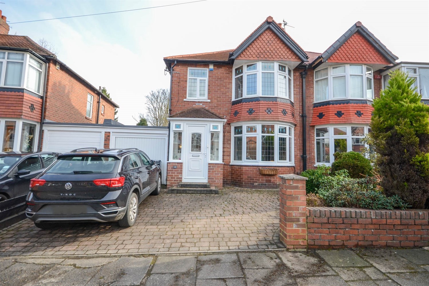 3 bed semi-detached house for sale in Midhurst Road, Benton  - Property Image 1