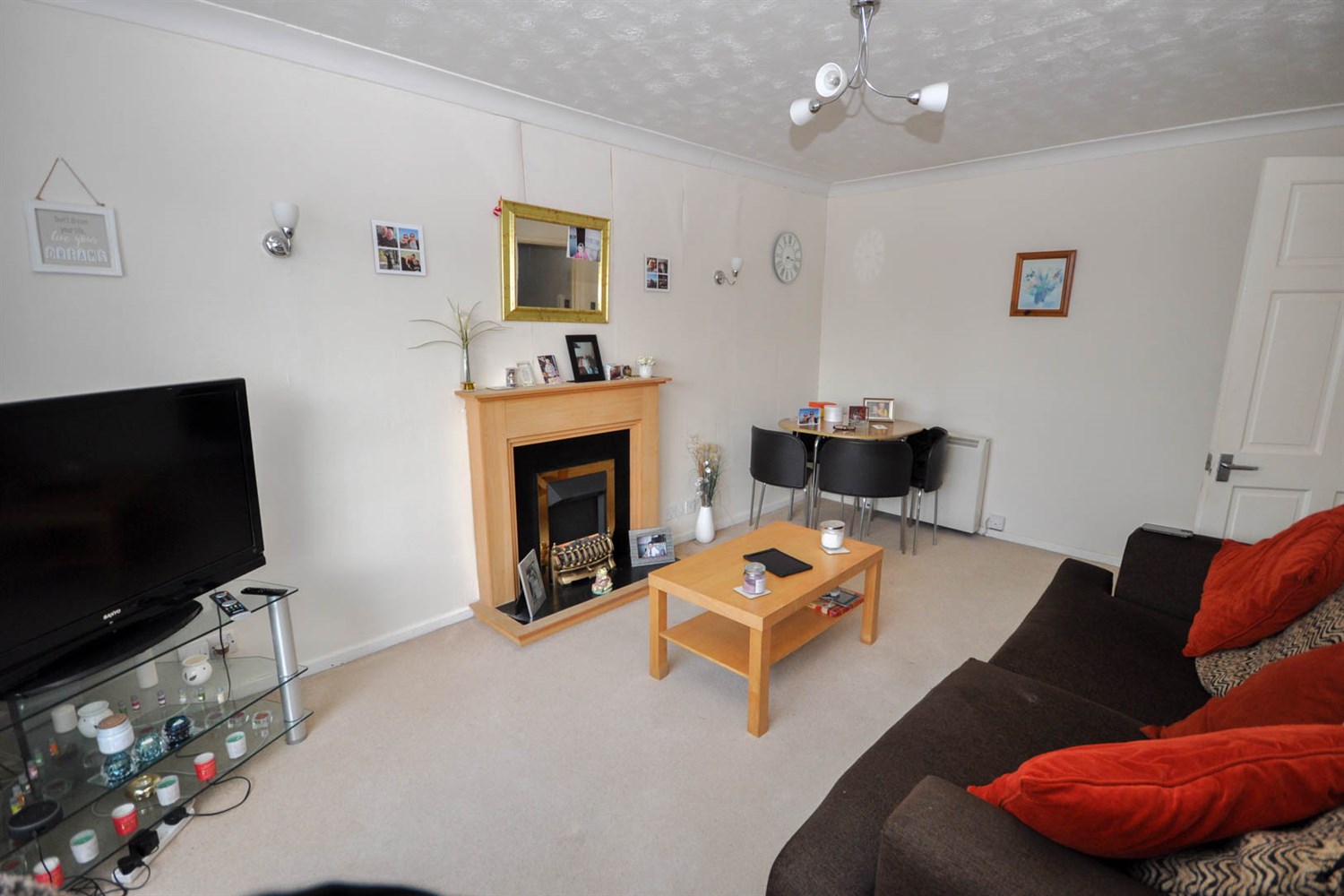1 bed flat for sale in St. Just Place, Kenton  - Property Image 3