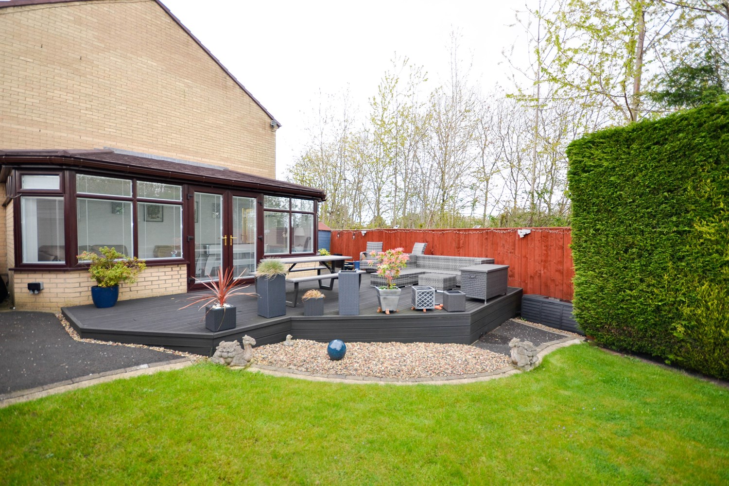3 bed end of terrace house for sale in Hawthorn Drive, Dunston  - Property Image 3