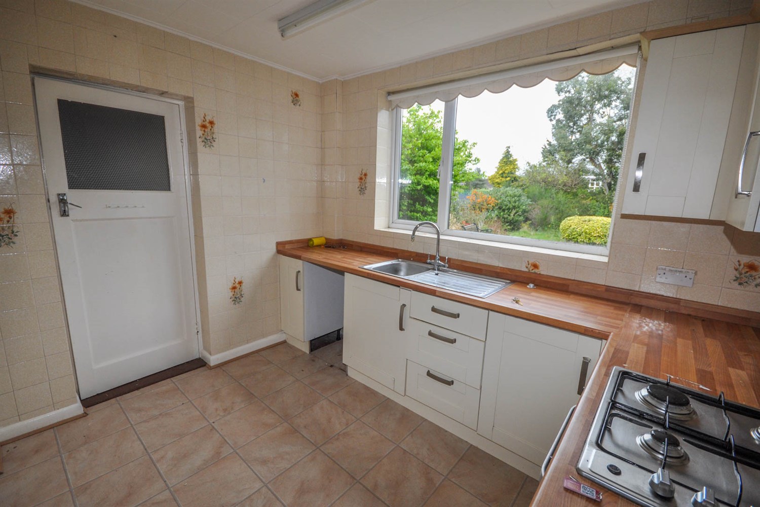 3 bed semi-detached house for sale in Hardwick Place, Gosforth  - Property Image 6