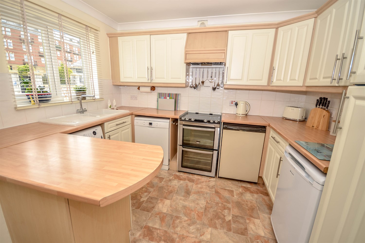 3 bed semi-detached house for sale in Coble Landing, South Shields  - Property Image 9