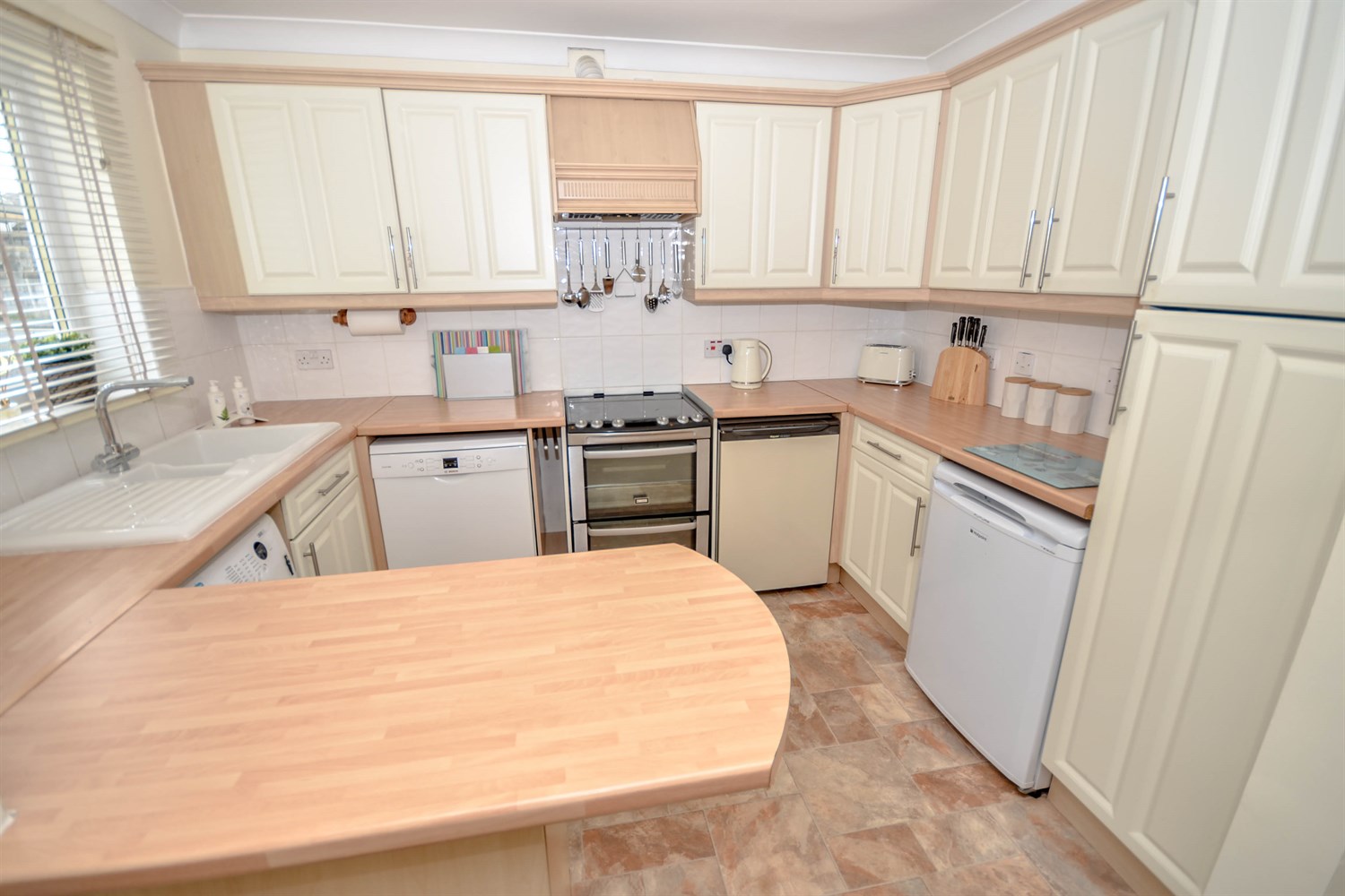 3 bed semi-detached house for sale in Coble Landing, South Shields  - Property Image 10