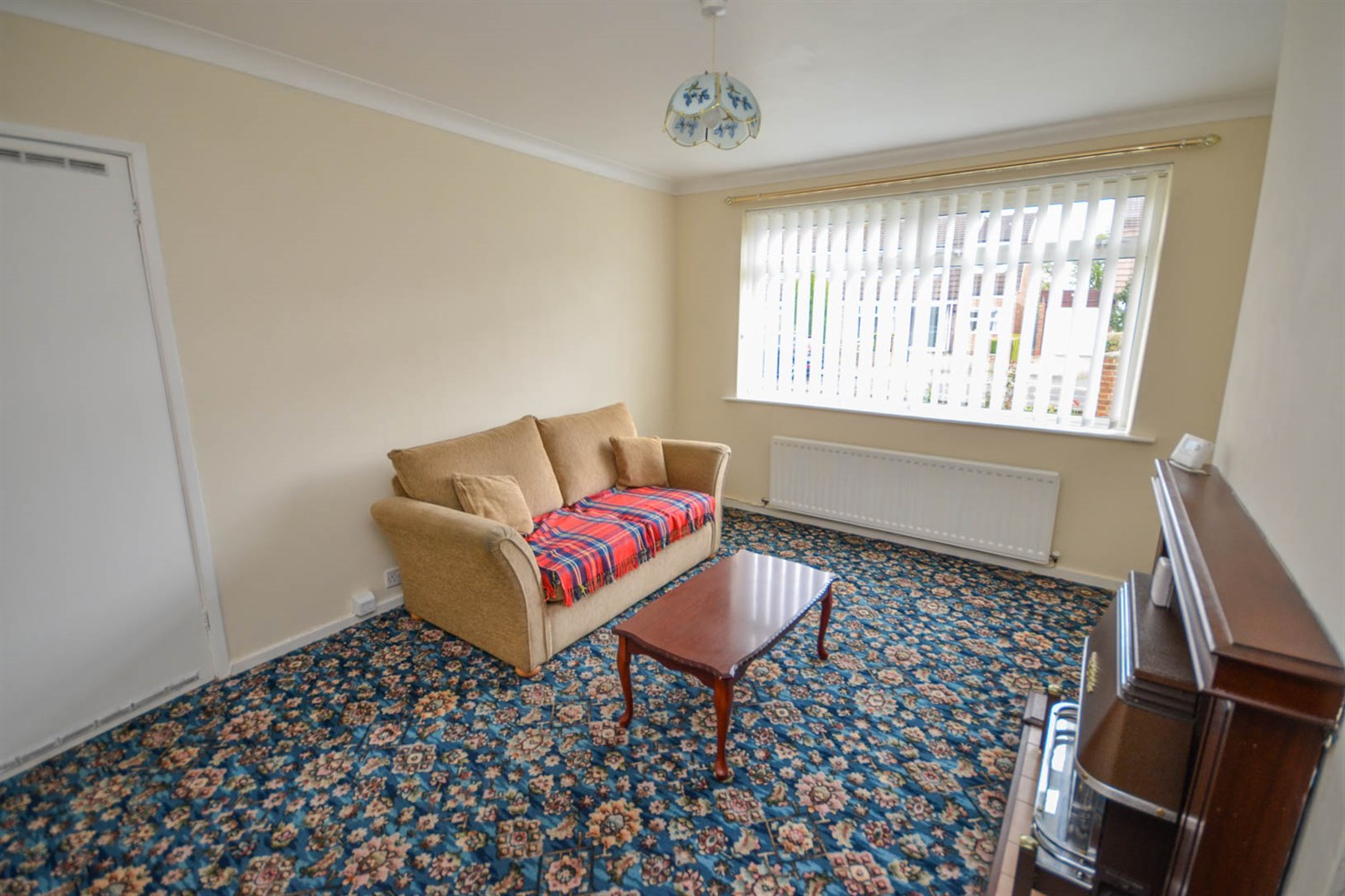 2 bed semi-detached bungalow for sale in Cresswell Drive, Red House Farm  - Property Image 4