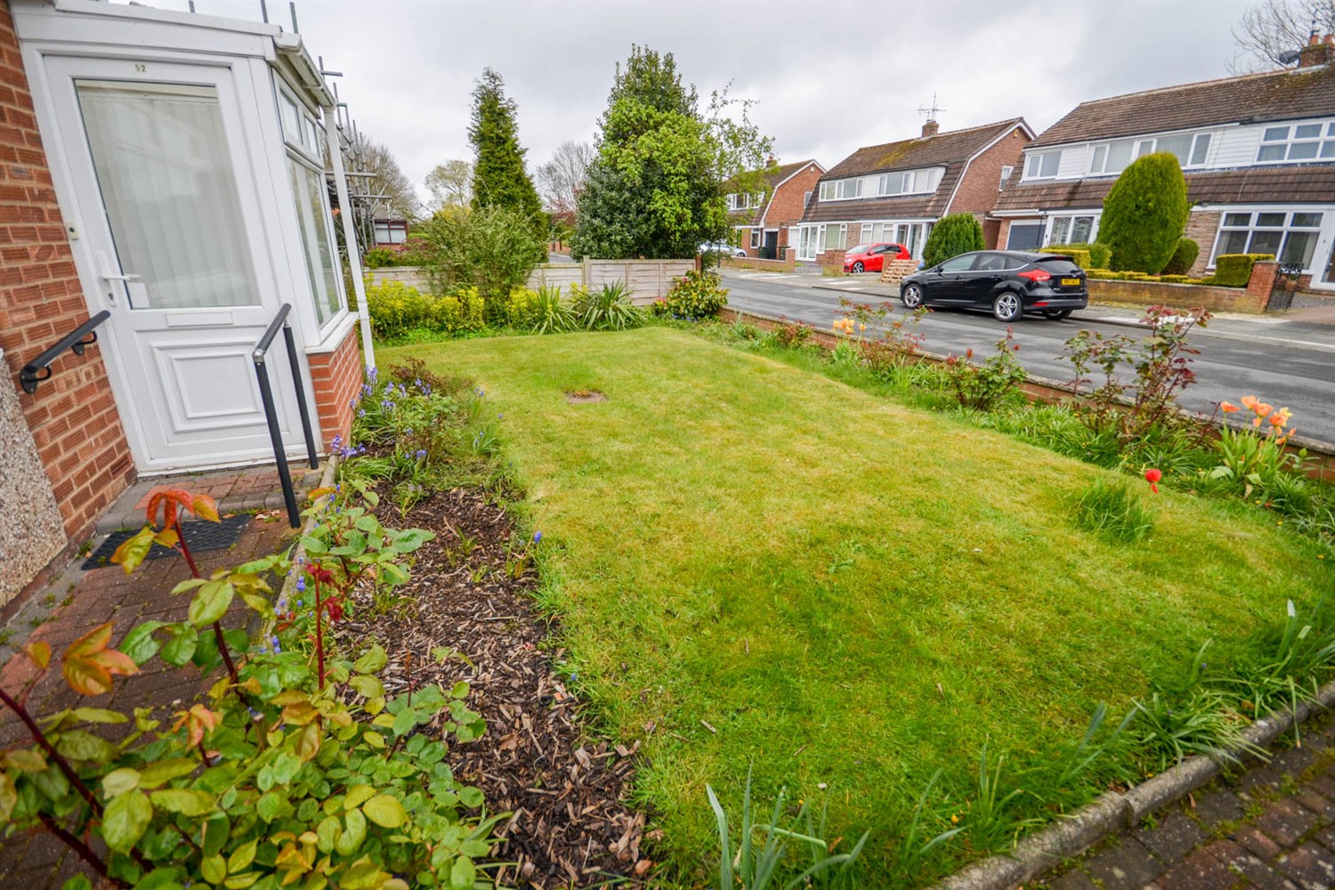 2 bed semi-detached bungalow for sale in Cresswell Drive, Red House Farm  - Property Image 16