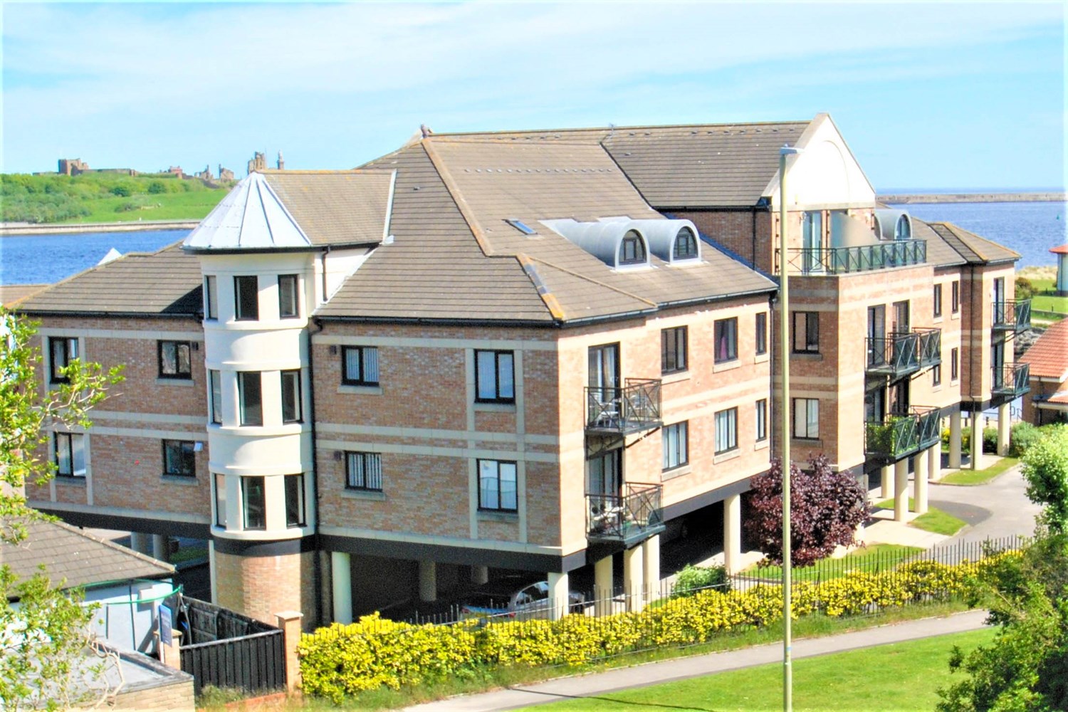 2 bed apartment for sale in Harbour View, South Shields  - Property Image 1