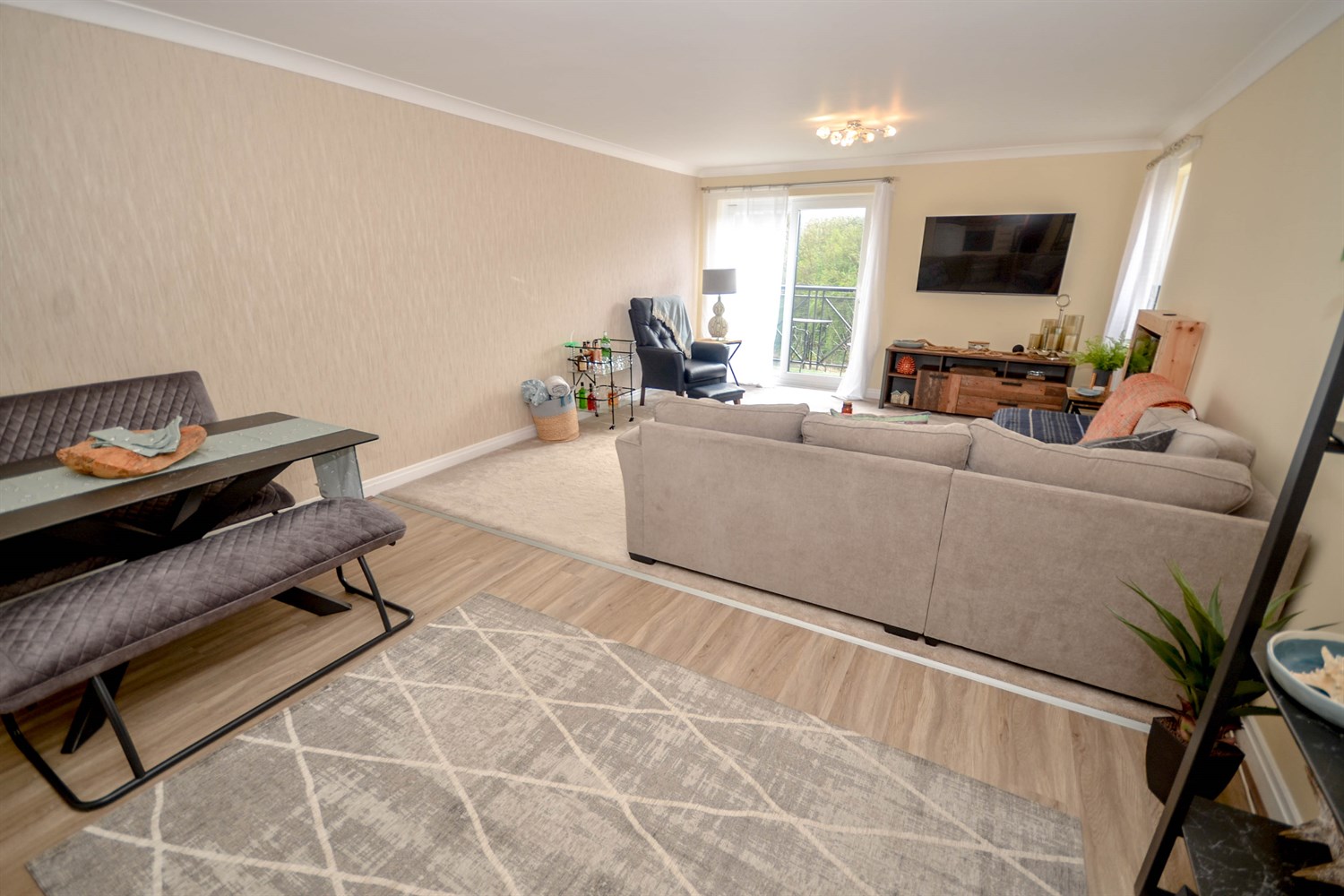 2 bed apartment for sale in Harbour View, South Shields  - Property Image 2