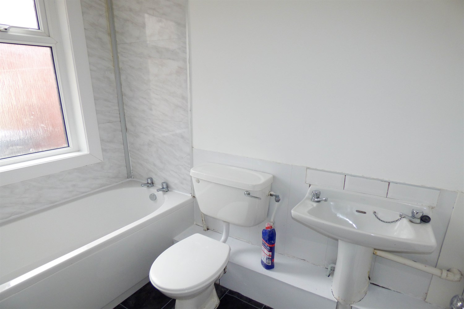 2 bed flat for sale in Saltwell Street, Gateshead  - Property Image 6