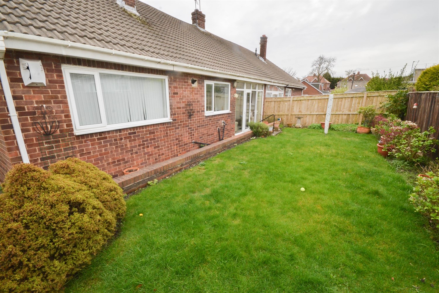 2 bed semi-detached bungalow for sale in Meadowside, Sunderland  - Property Image 14