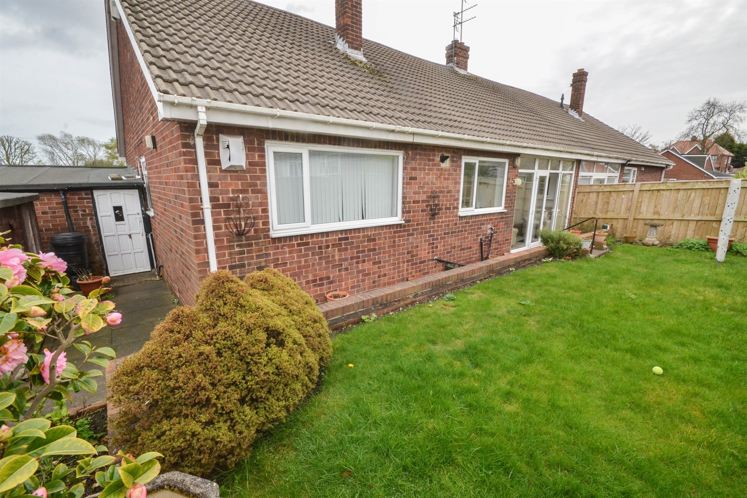 2 bed semi-detached bungalow for sale in Meadowside, Sunderland  - Property Image 15