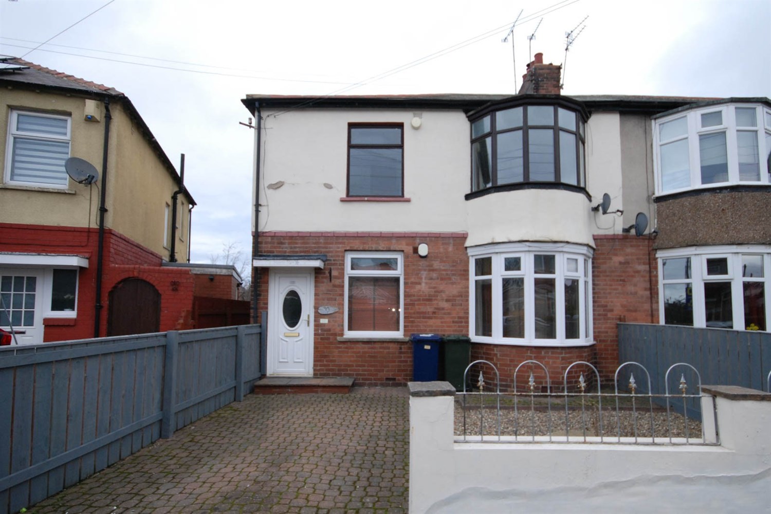 3 bed flat for sale in Willowfield Avenue, Fawdon - Property Image 1