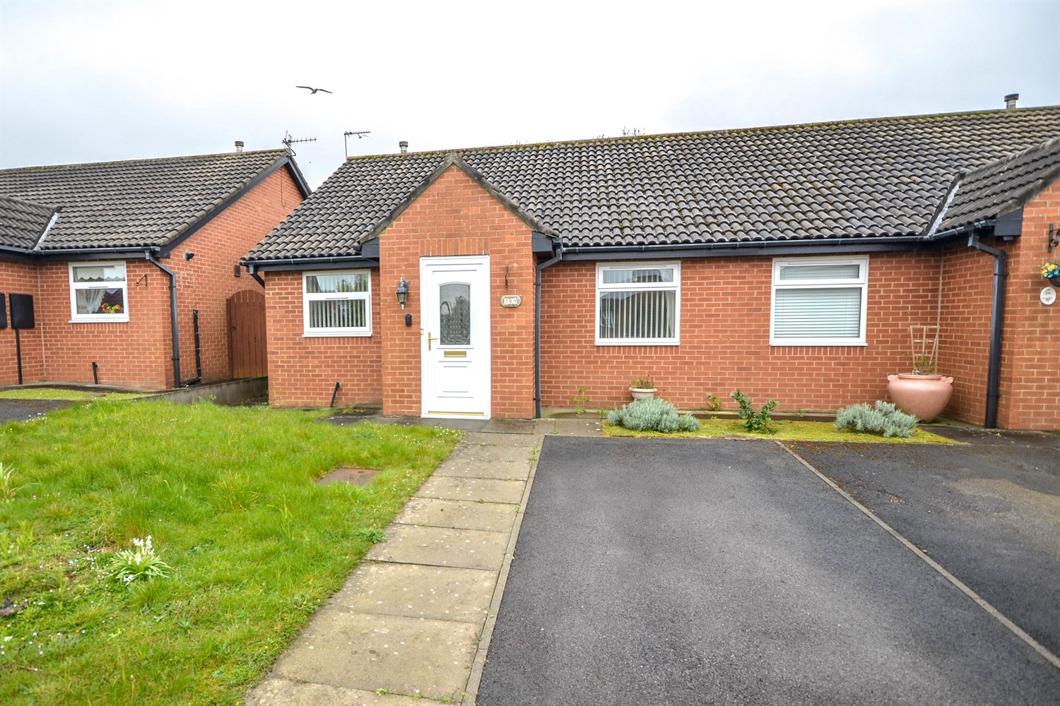 2 bed semi-detached bungalow for sale in Beaconside, South Shields  - Property Image 1