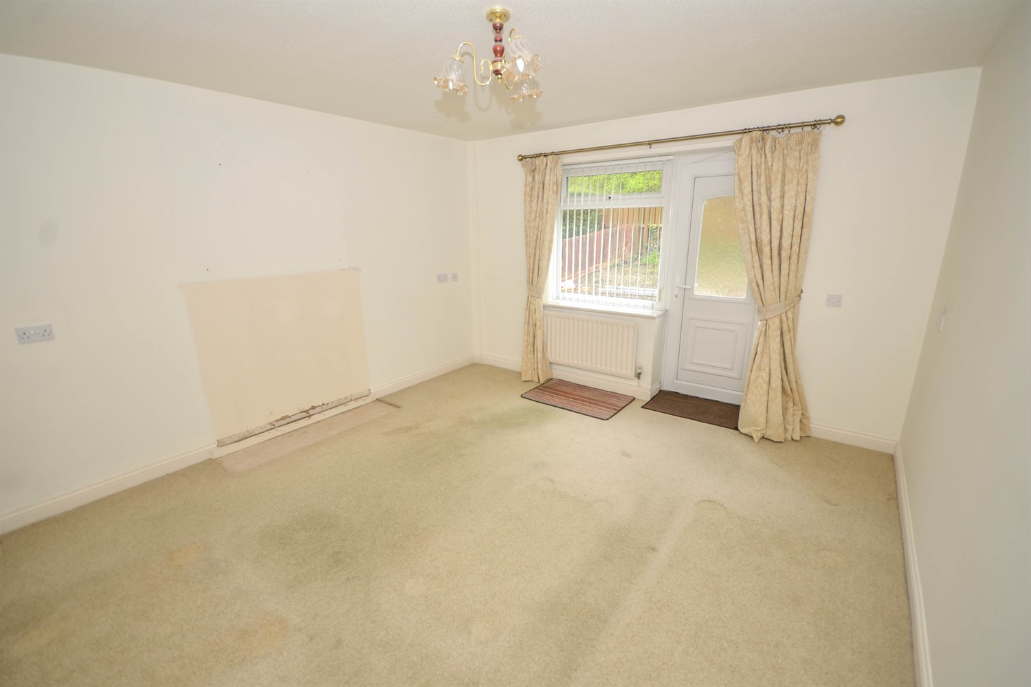 2 bed semi-detached bungalow for sale in Beaconside, South Shields  - Property Image 3