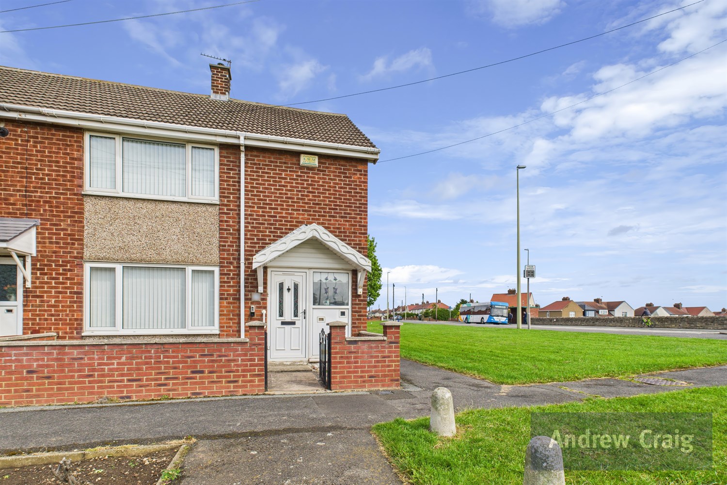 2 bed end of terrace house for sale in Souter View, Whitburn  - Property Image 1