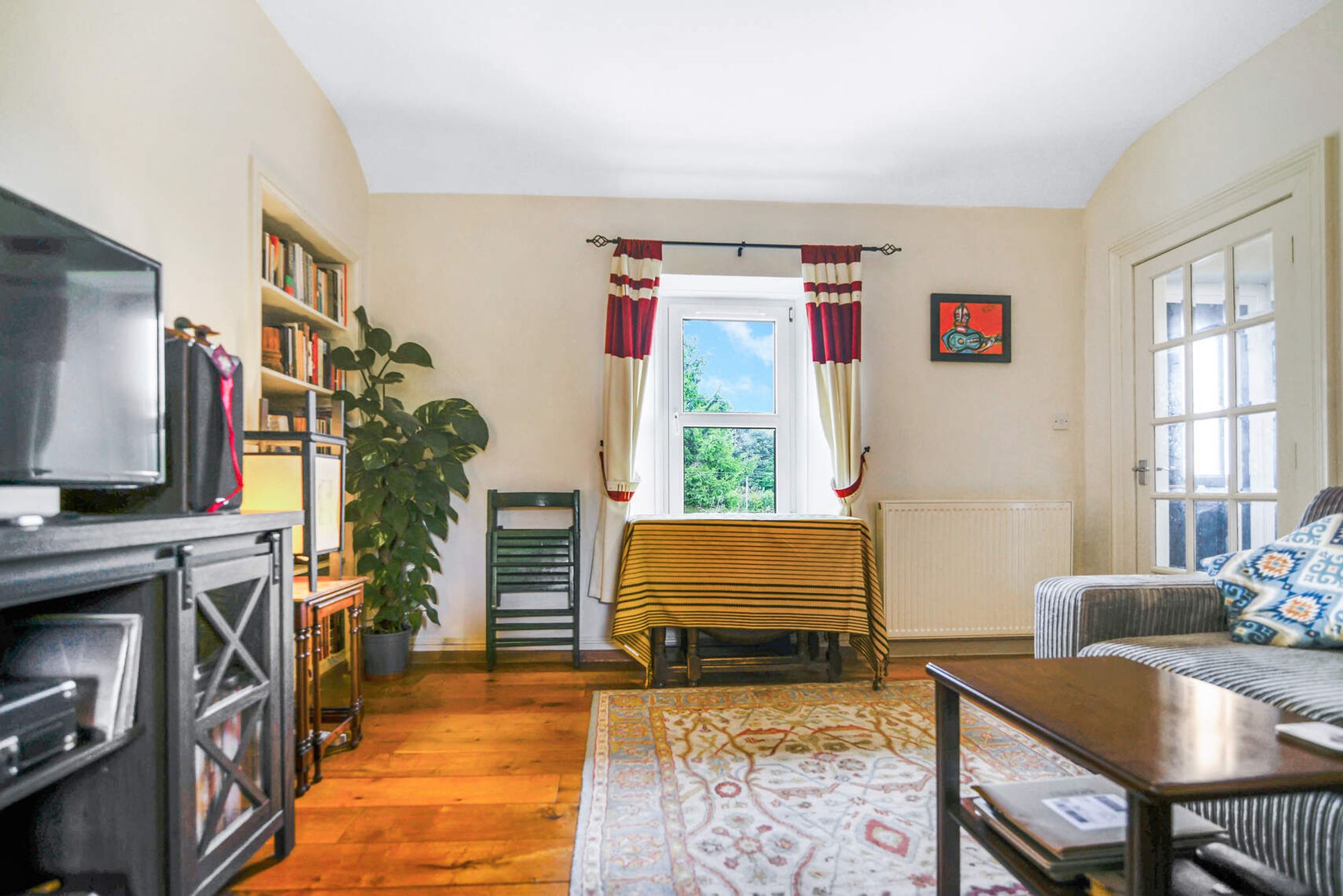 2 bed flat for sale in The Square, Dunblane  - Property Image 4