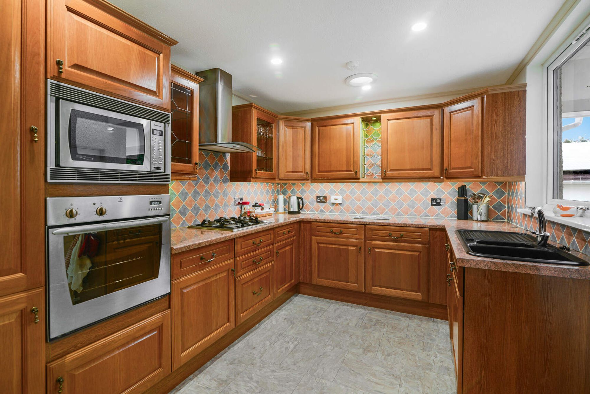 2 bed detached bungalow for sale in Buchan Drive, Dunblane  - Property Image 3