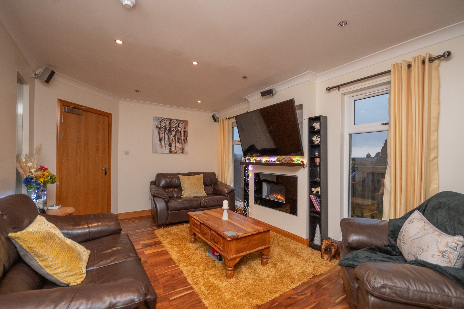 5 bed detached house for sale in Croftshaw Road, Alva  - Property Image 1