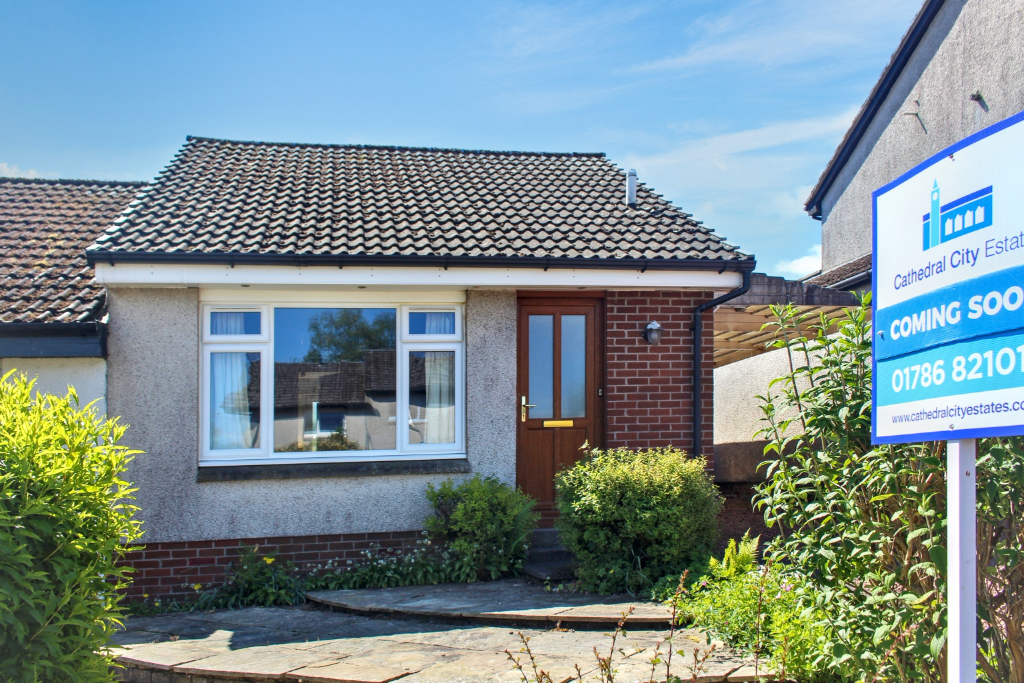 1 bed semi-detached house for sale in Buchan Drive, Dunblane  - Property Image 1