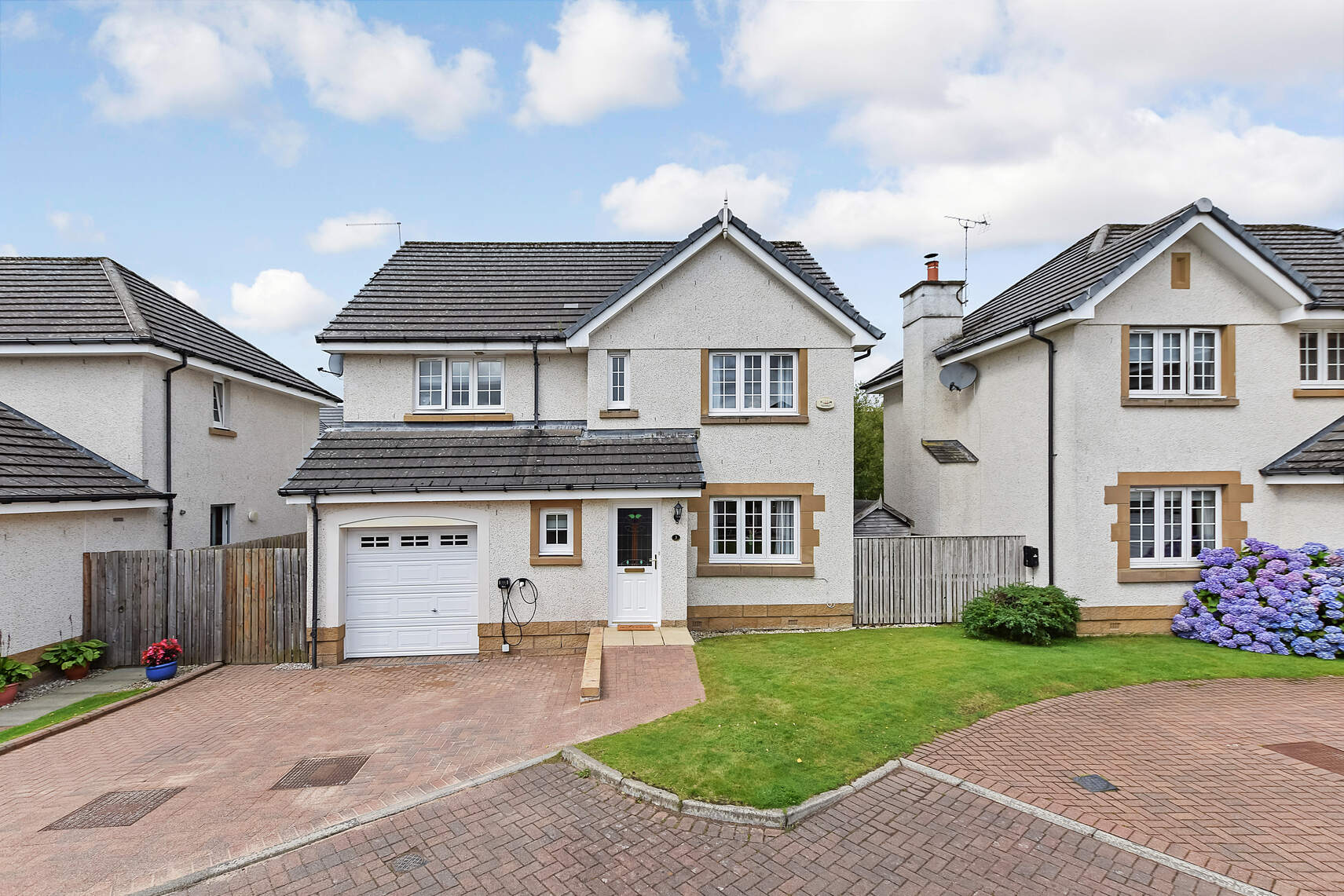 4 bed detached house for sale in Morrison Place, Dunblane  - Property Image 1