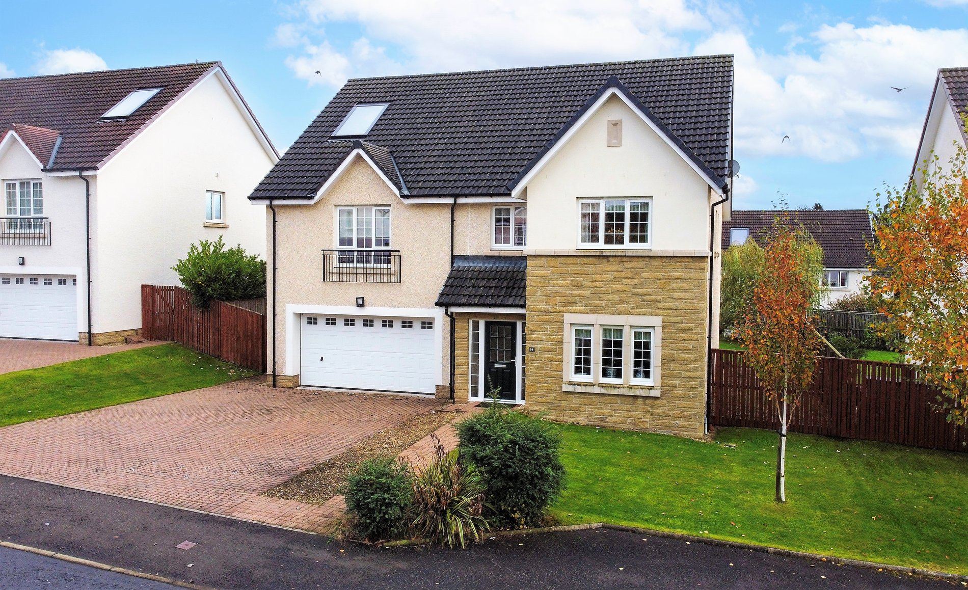 5 bed detached house for sale in James Smith Road, Doune  - Property Image 1