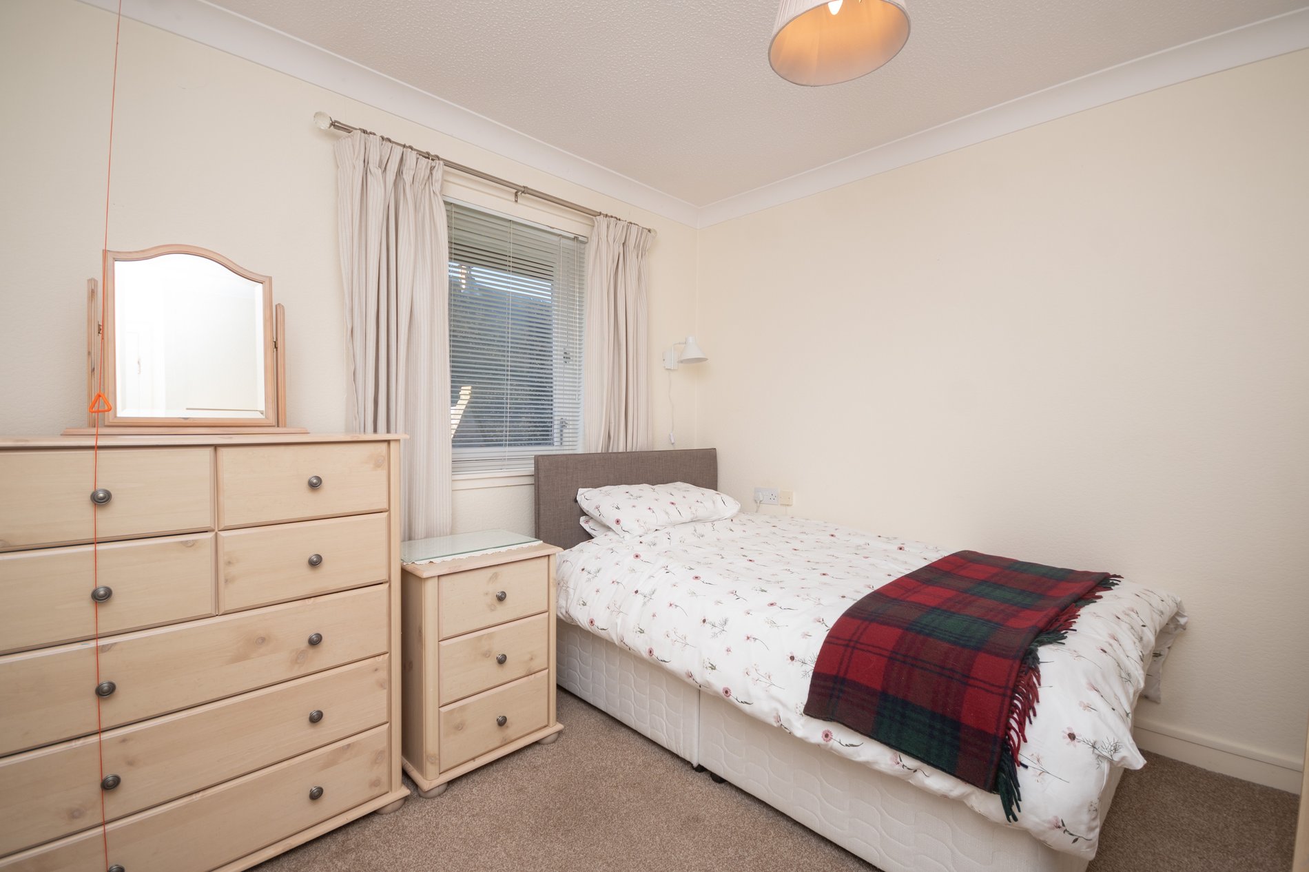 2 bed bungalow for sale in Holmehill Court, Dunblane  - Property Image 15