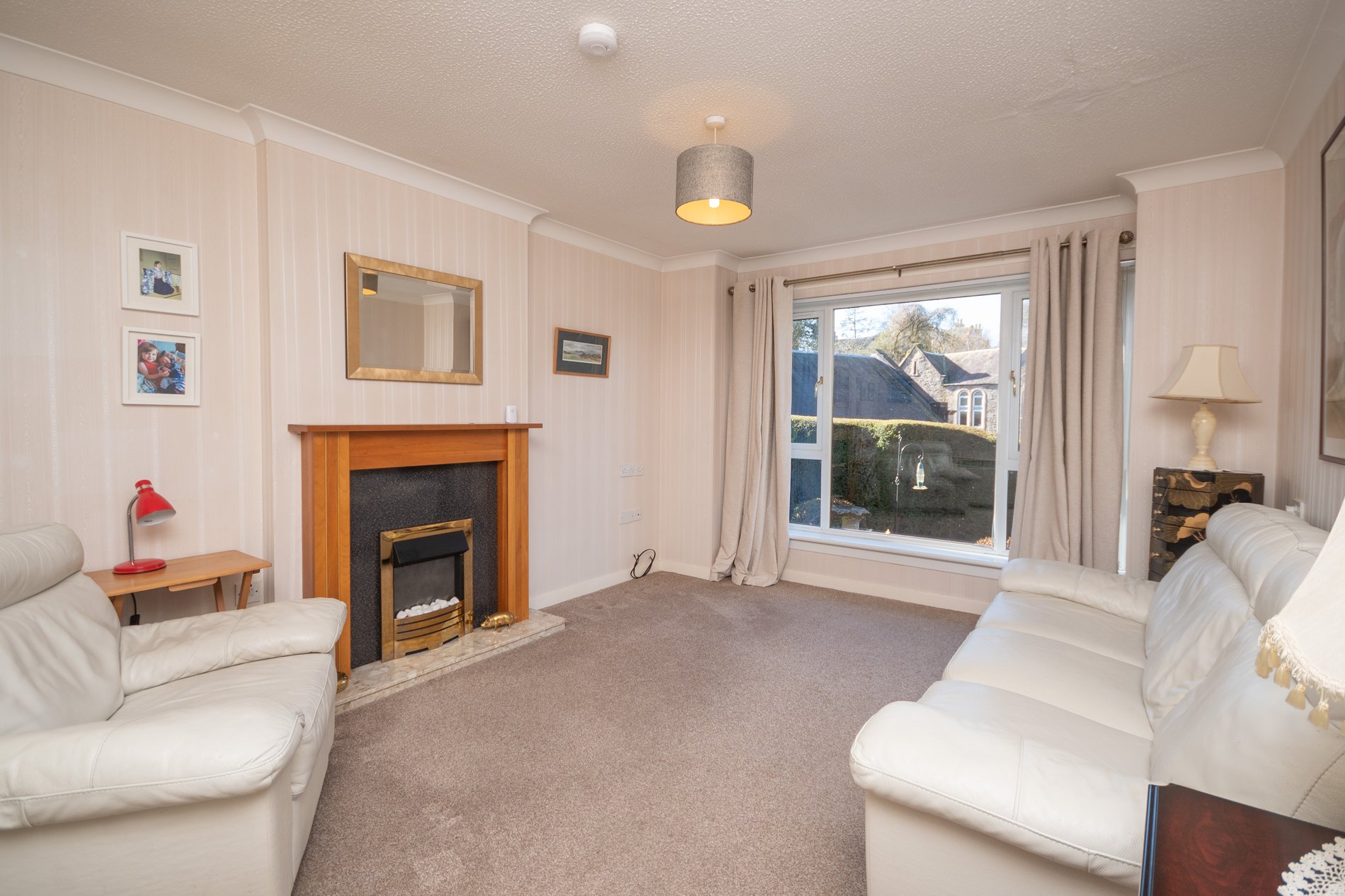 2 bed bungalow for sale in Holmehill Court, Dunblane  - Property Image 7