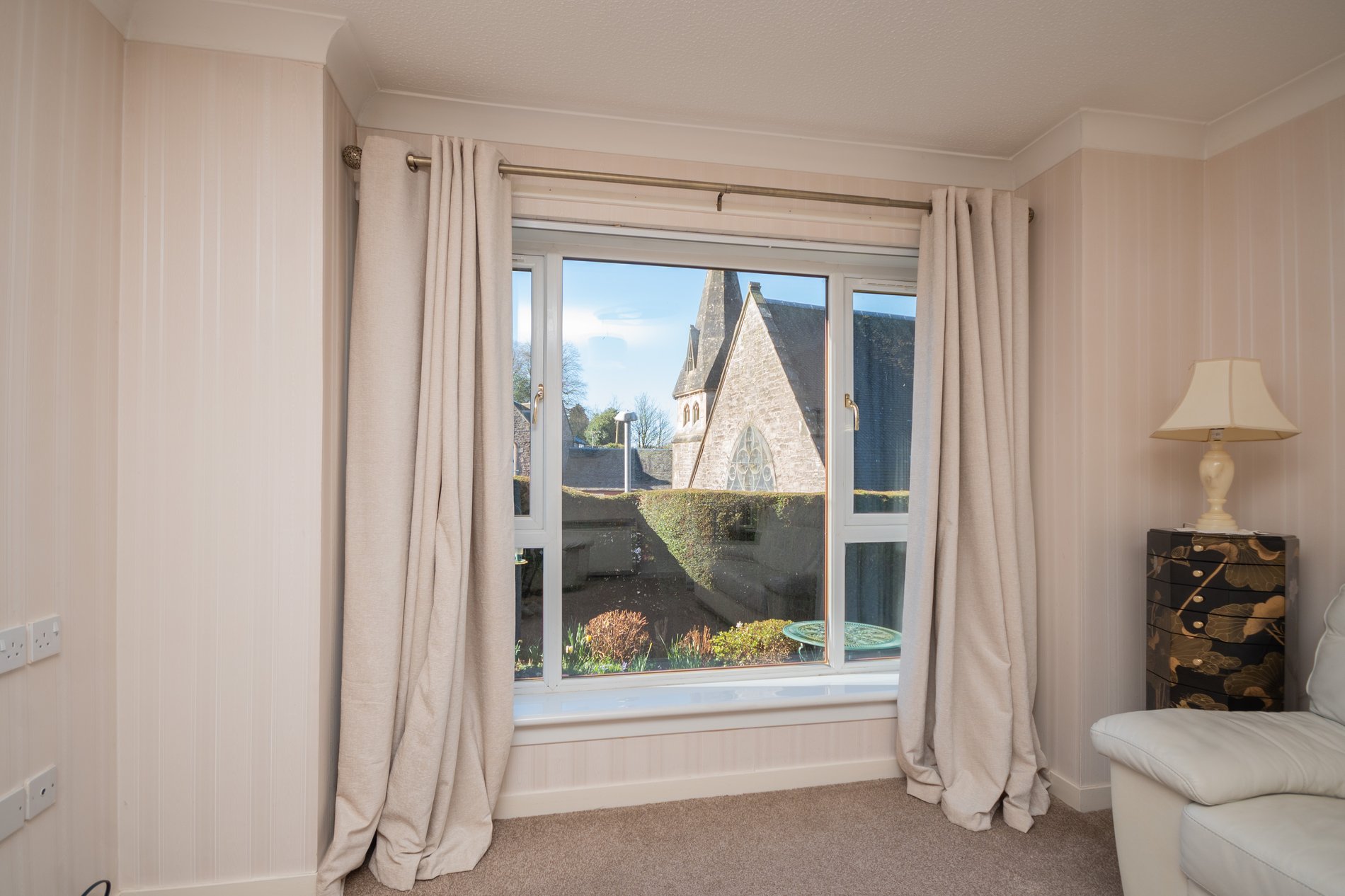 2 bed bungalow for sale in Holmehill Court, Dunblane  - Property Image 10