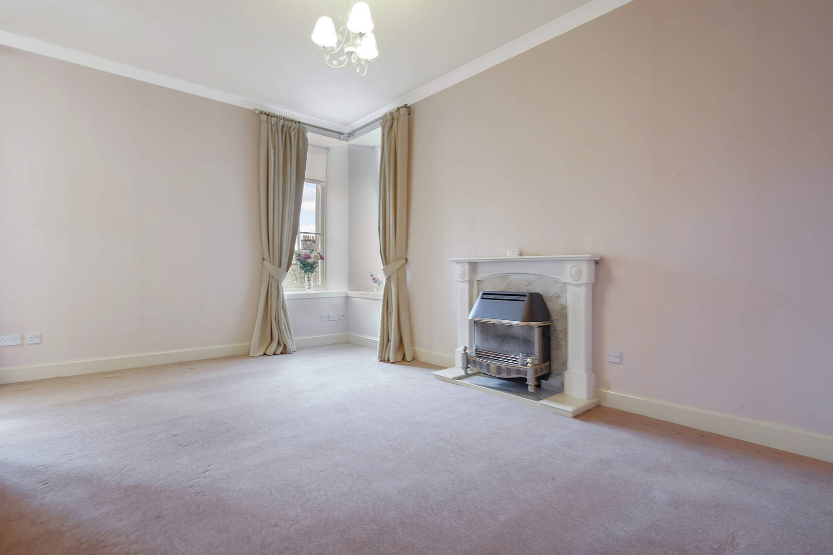 2 bed flat for sale in Allanwater Apartments, Stirling  - Property Image 3