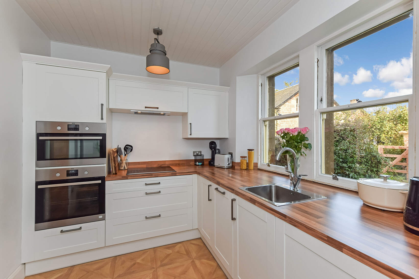 2 bed terraced house for sale in The Avenue, Dunblane  - Property Image 2