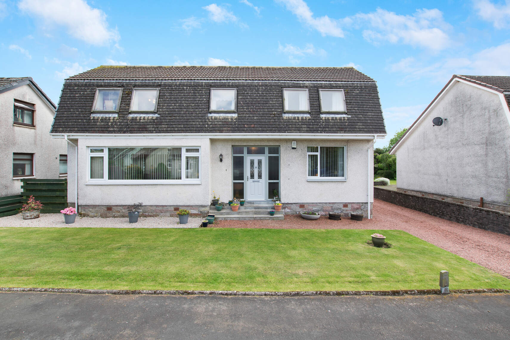 4 bed detached house for sale in Greenhaugh Way, Dunblane  - Property Image 1