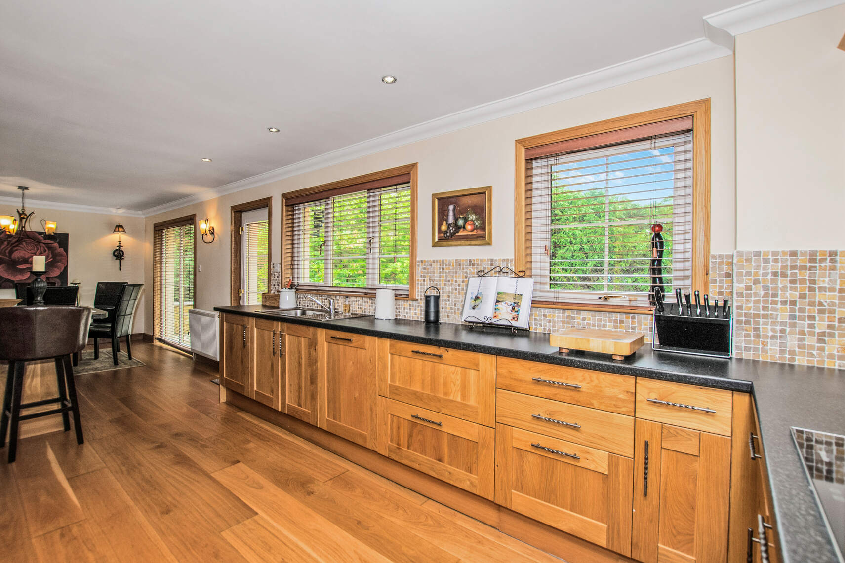 4 bed bungalow for sale in Tulipan Crescent, Callander  - Property Image 10