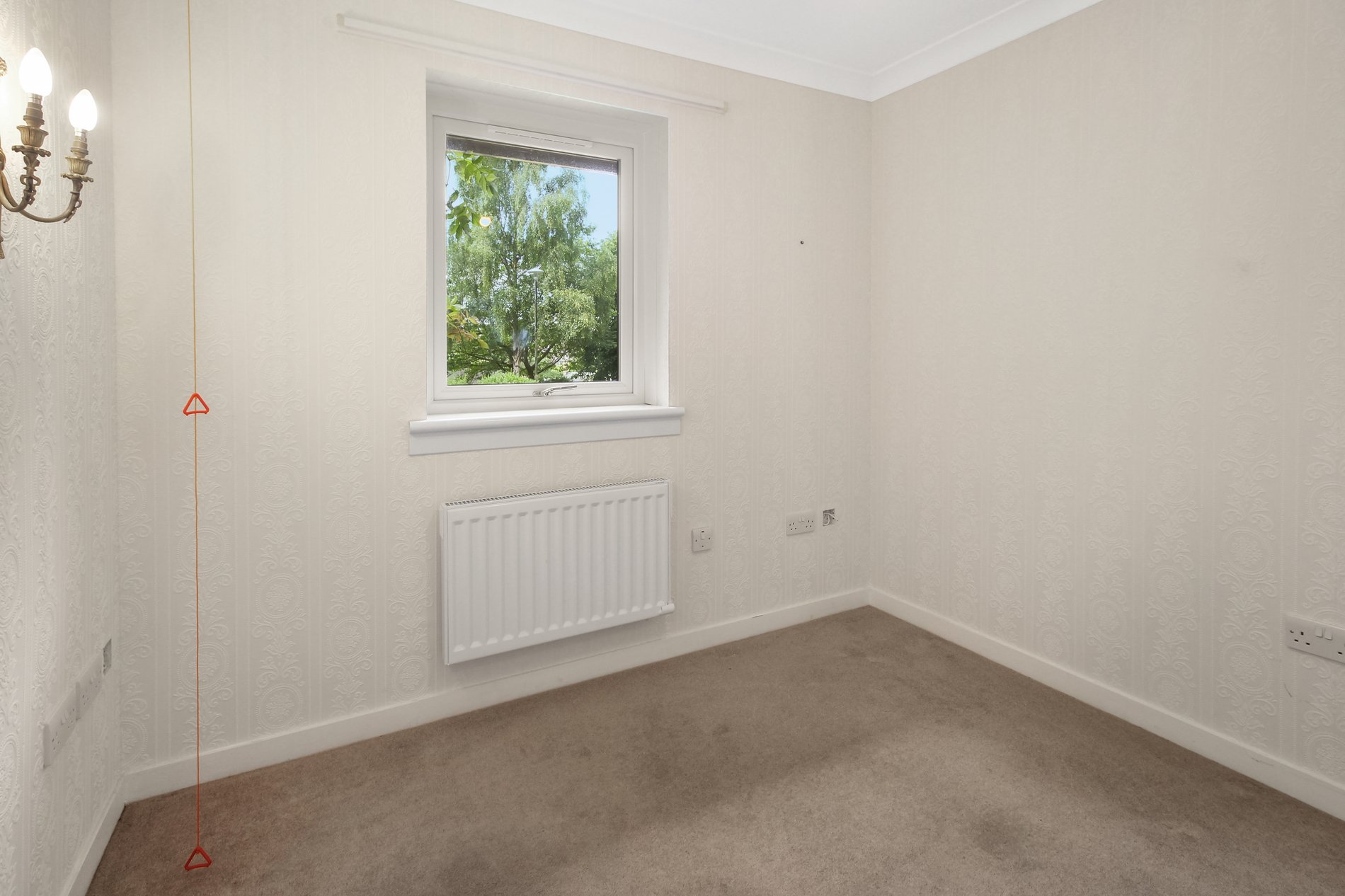 2 bed bungalow for sale in Holmehill Court, Dunblane  - Property Image 7