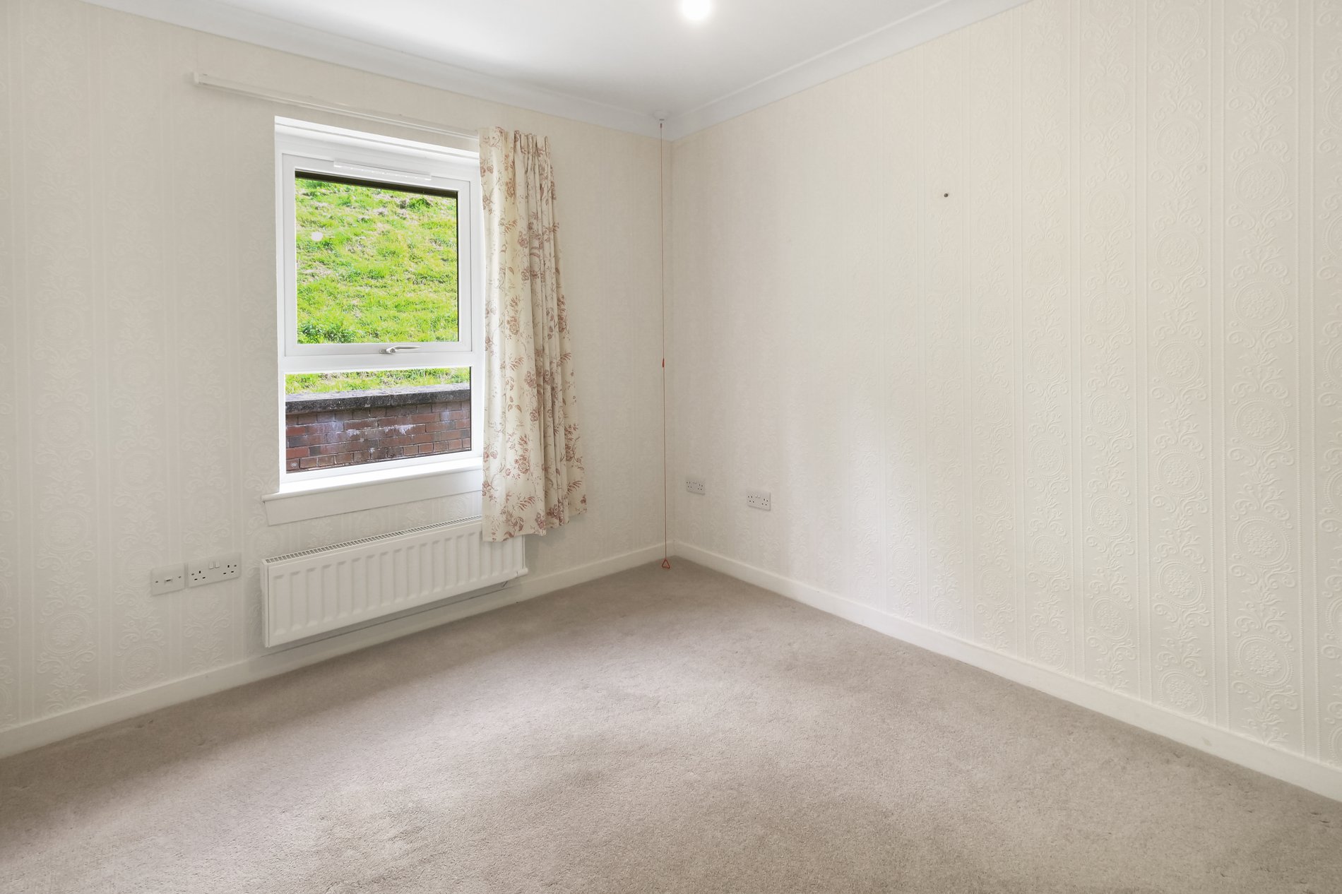 2 bed bungalow for sale in Holmehill Court, Dunblane  - Property Image 6