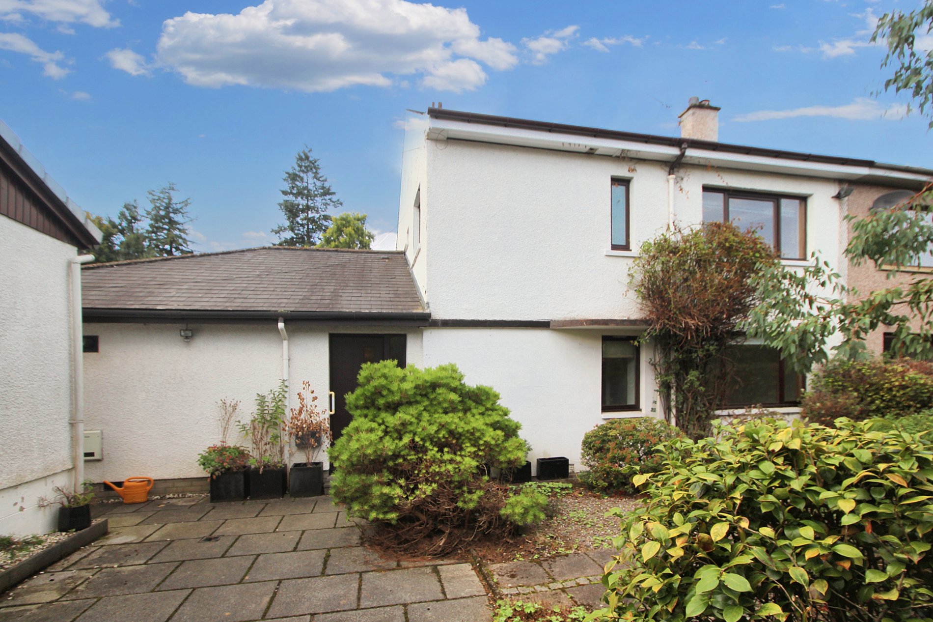 4 bed semi-detached house for sale in Laurelhill Place, Stirling  - Property Image 1