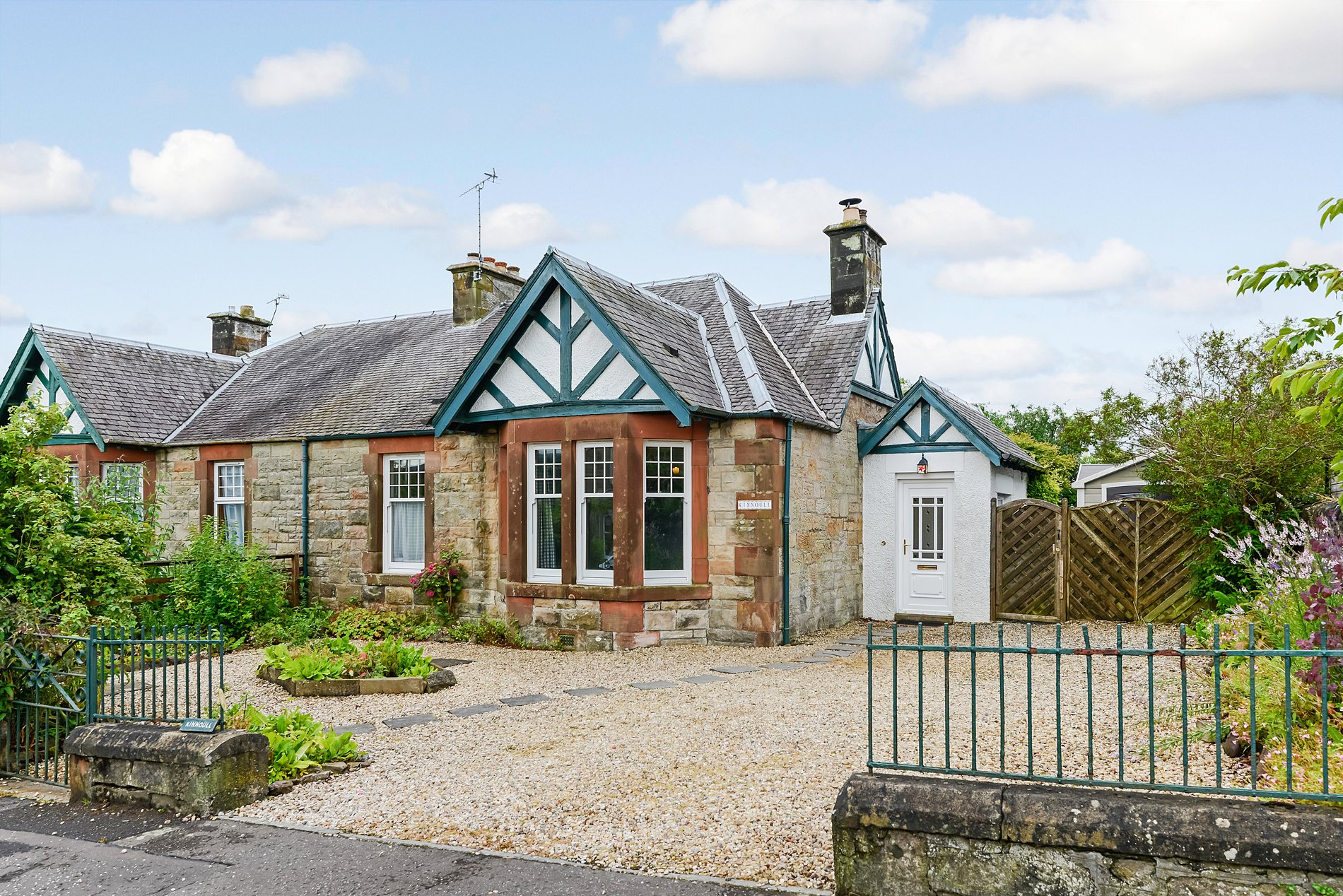 4 bed character property for sale in Cawdor Crescent, Dunblane  - Property Image 1