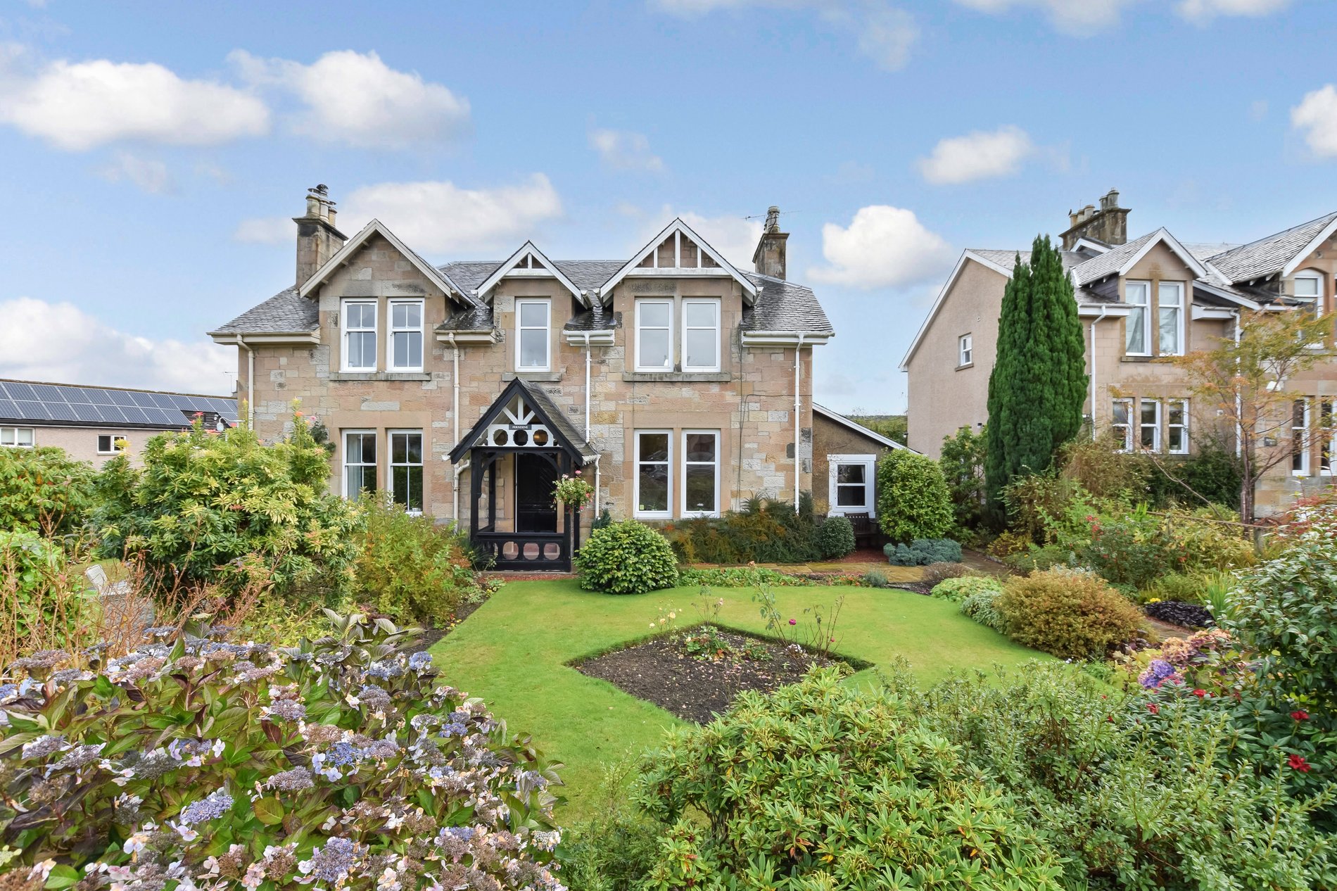 4 bed semi-detached house for sale in Kilbryde Crescent, Dunblane  - Property Image 1