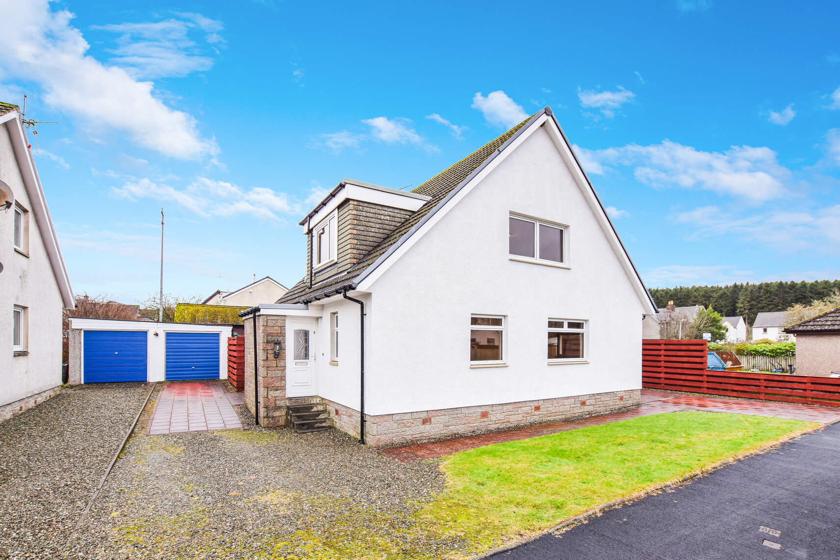 4 bed detached house for sale in Greenhaugh Court, Dunblane  - Property Image 1