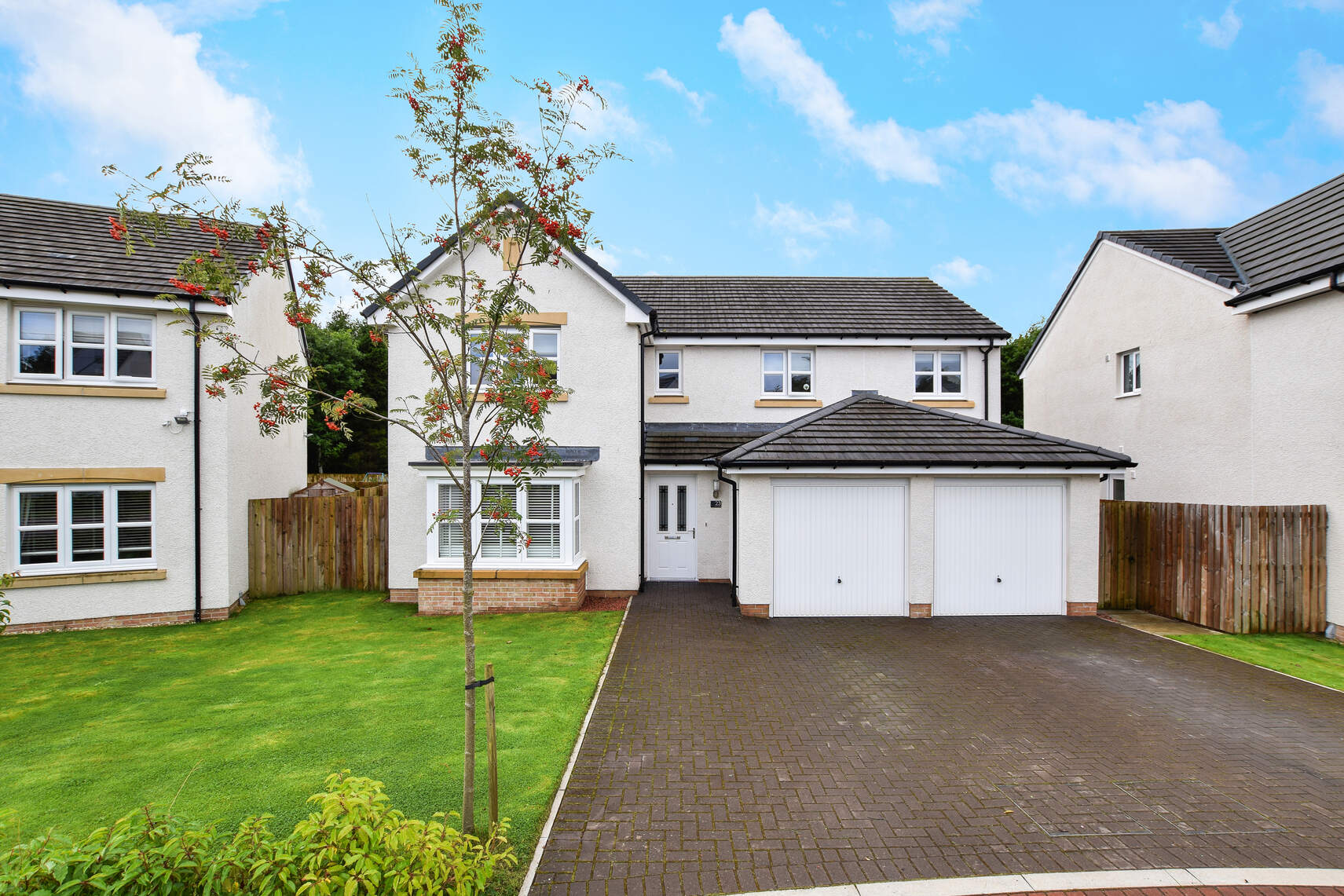 5 bed detached house for sale in Young Road, Dunblane  - Property Image 1