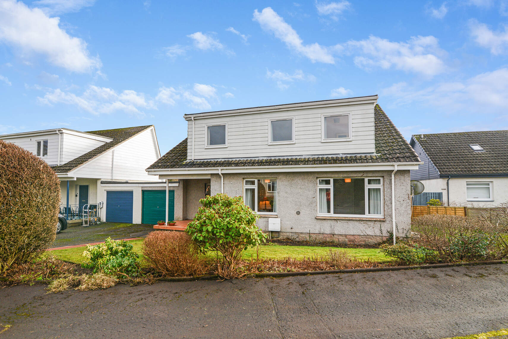 4 bed link detached house for sale in Atholl Place, Dunblane  - Property Image 1