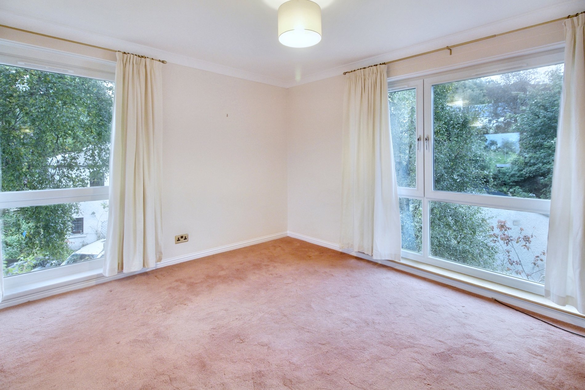 3 bed flat for sale in Buccleuch Court, Dunblane  - Property Image 3