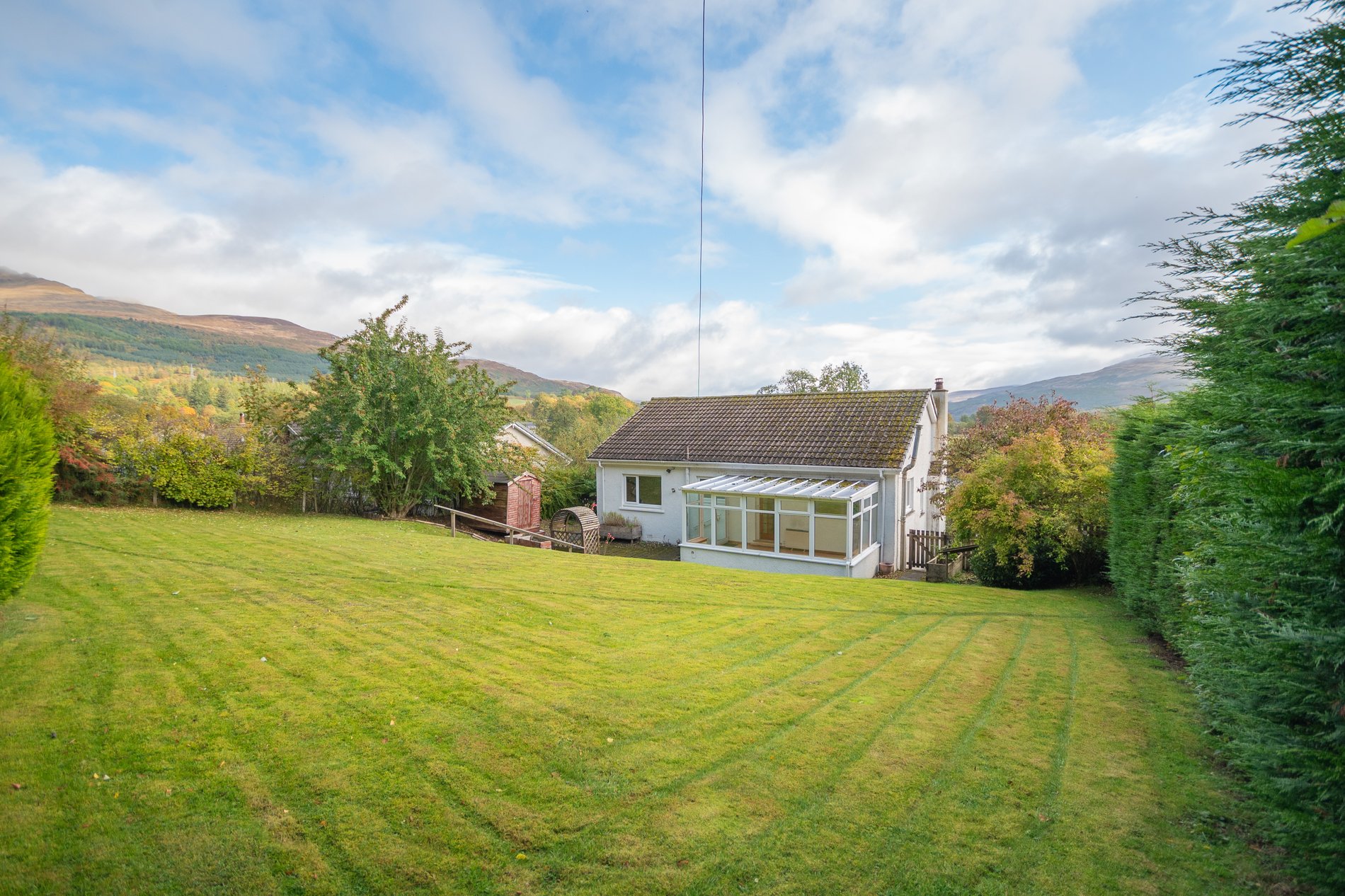 2 bed bungalow for sale in The Glebe, Killin  - Property Image 16