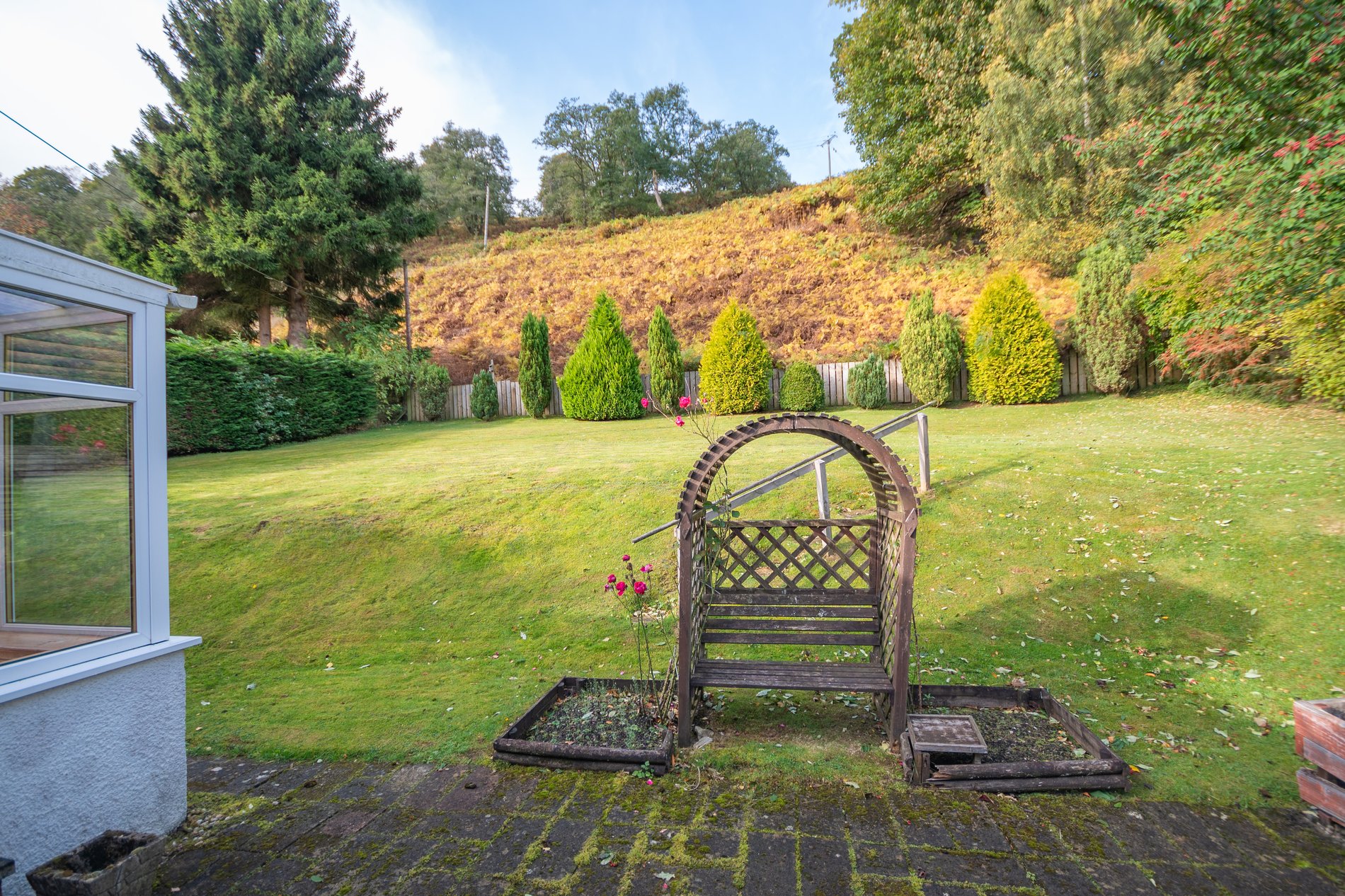 2 bed bungalow for sale in The Glebe, Killin  - Property Image 18