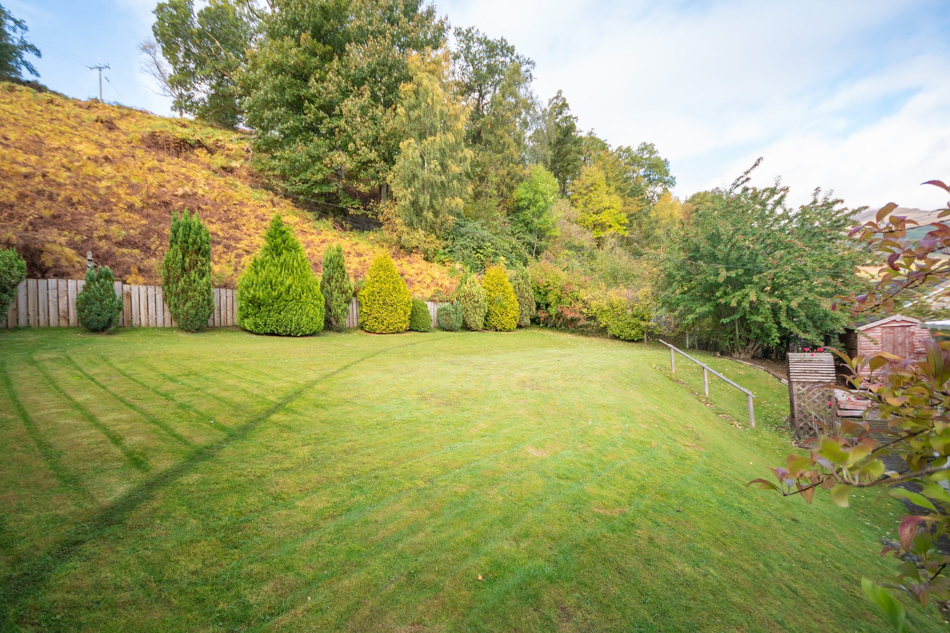 2 bed bungalow for sale in The Glebe, Killin  - Property Image 15