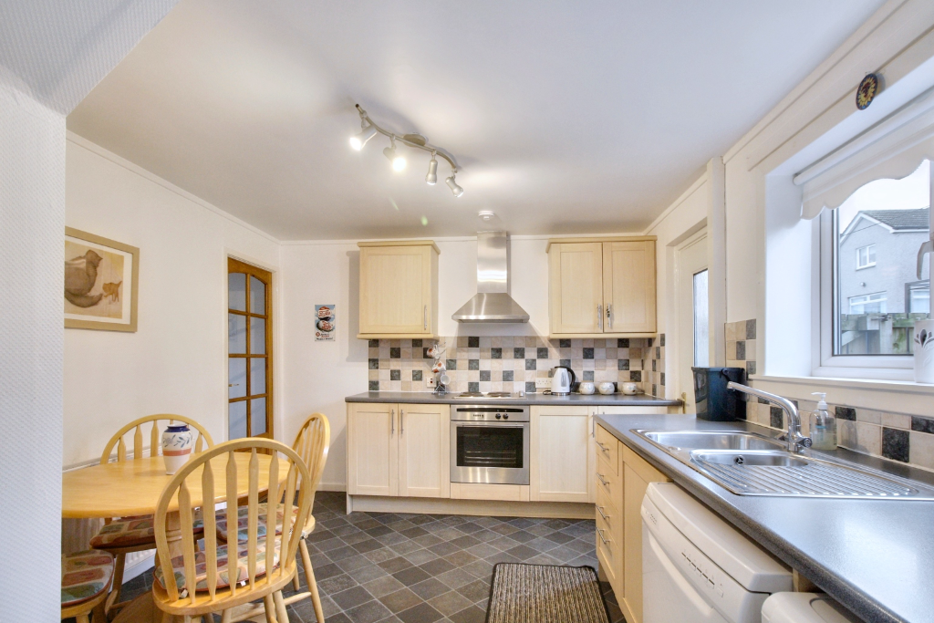 3 bed terraced house for sale in Edward Place, Dunblane  - Property Image 2