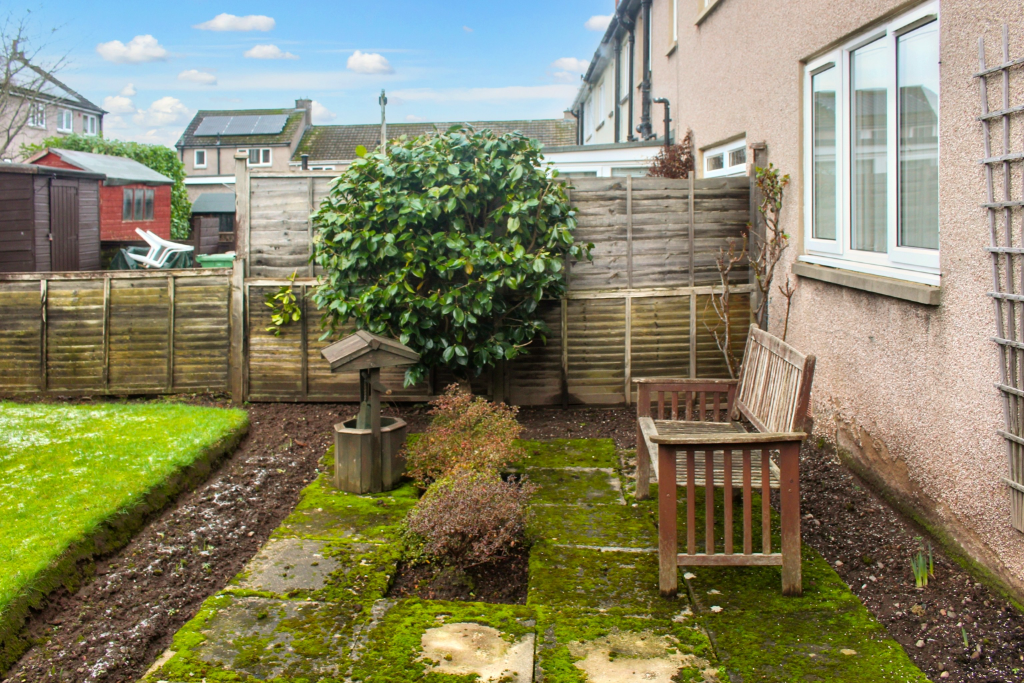 3 bed terraced house for sale in Edward Place, Dunblane  - Property Image 13