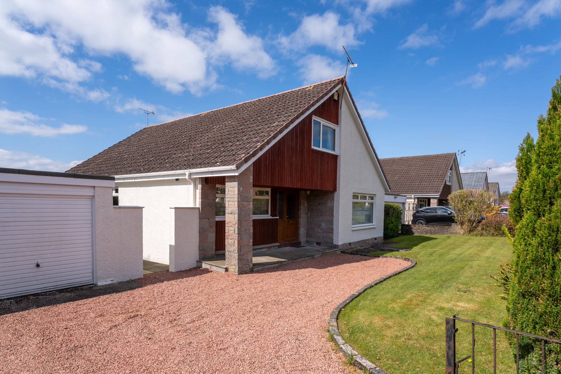 5 bed detached house for sale in Dykedale, Dunblane, FK15