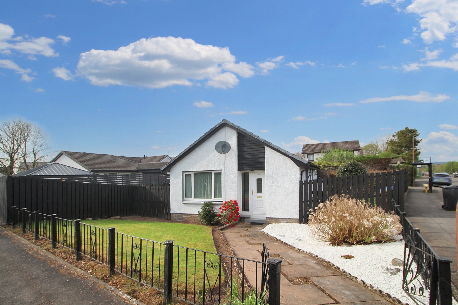3 bed bungalow for sale in Wallace Road, Dunblane, FK15