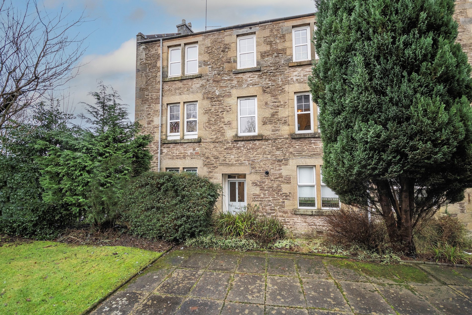 2 bed flat for sale in Ramoyle, Dunblane  - Property Image 1